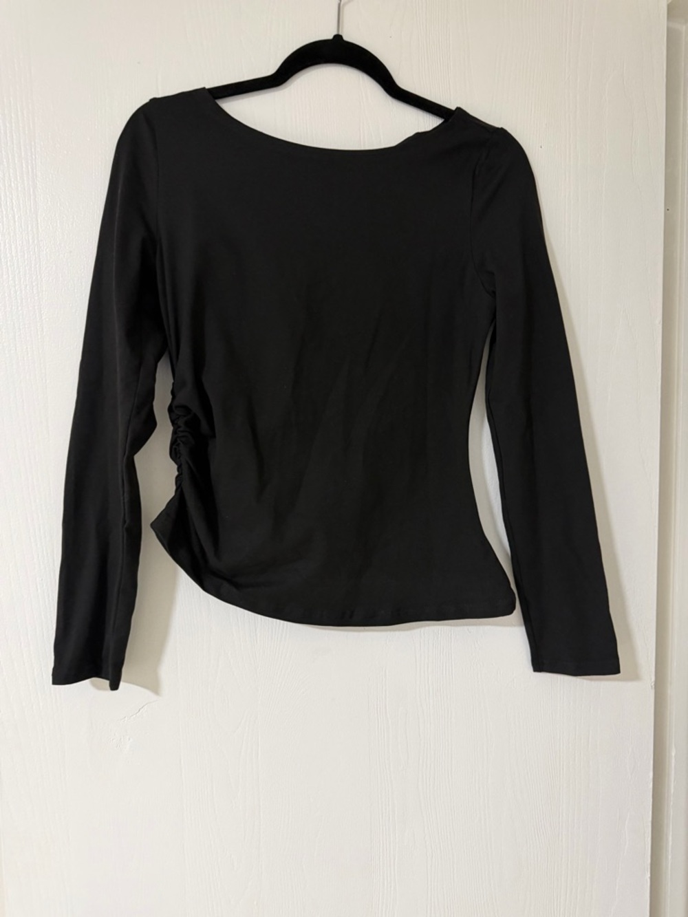 Women's Black Long-Sleeve Side-Ruched Top